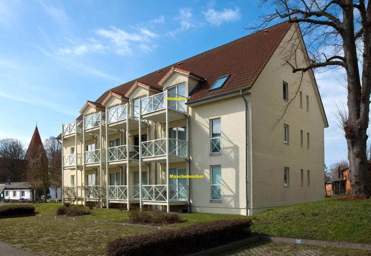 Appartement Am Yachthafen Инзел Поел Екстериор снимка